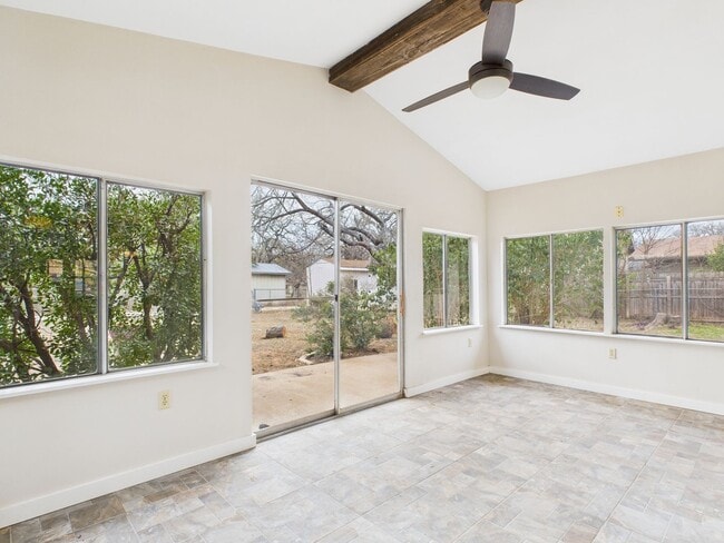 Building Photo - Established Nieghborhood