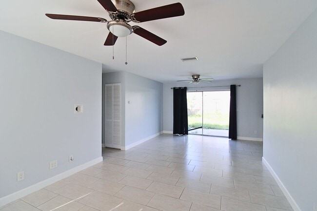 Building Photo - 3-Bed, 2-Bath Home with Spacious Fenced Ya...