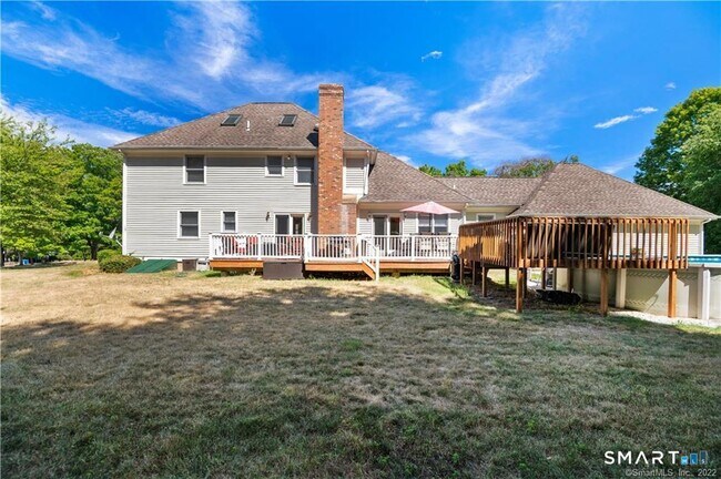 Building Photo - 8 Genesee Ln
