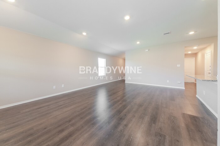 Building Photo - 1302 Community Way