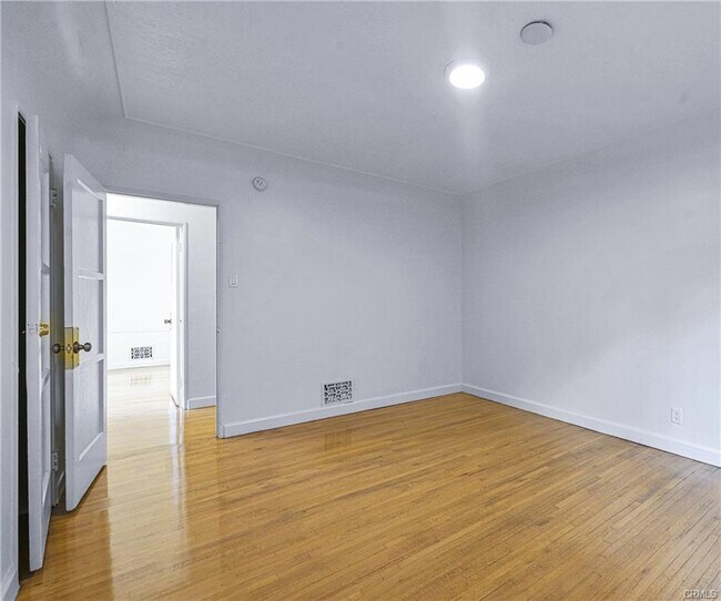 Building Photo - 1119 S Crescent Heights Blvd
