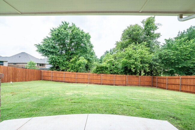 Building Photo - Beautiful Home in Woodland Park