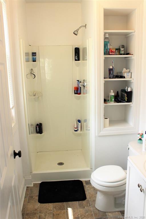 Building Photo - 13 E Walnut St