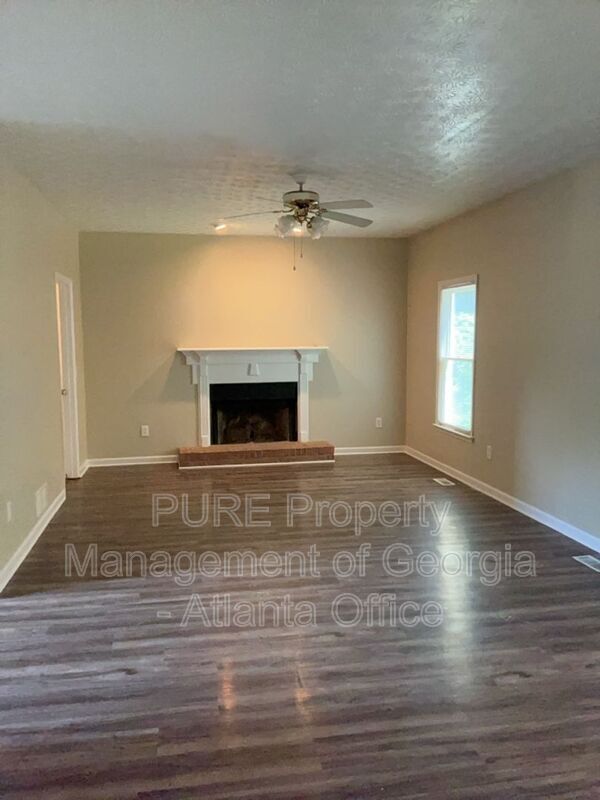Building Photo - 3213 Southridge