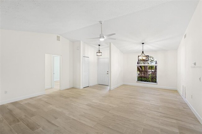 Building Photo - 2202 Cork Oak St W