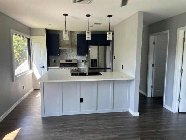 Building Photo - 2709 Terry St