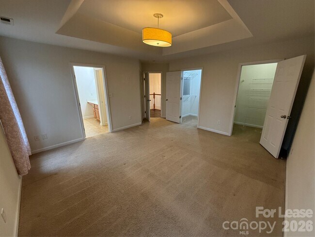 Building Photo - 15622 Troubadour Ln