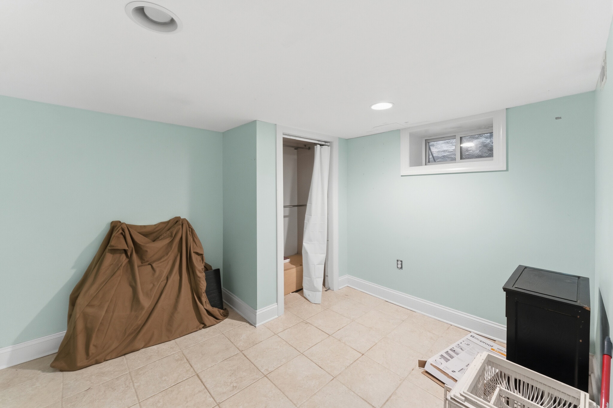Basement storage room 2 - 11 R Street NW