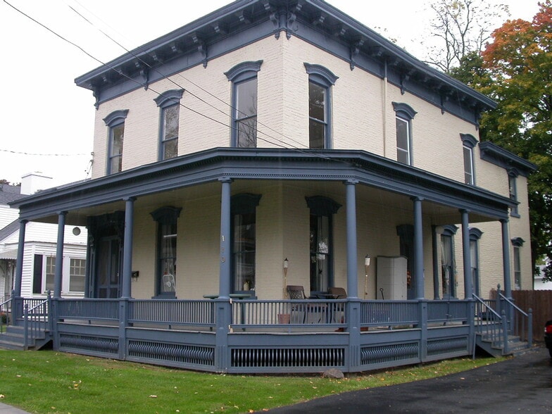 Building Photo - 110 Stone St