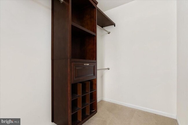 Building Photo - 18688 Potomac Station Dr