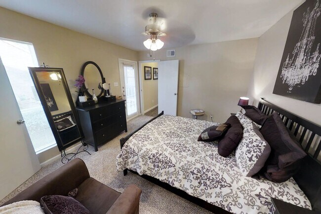 Interior Photo - The Park At Deerbrook
