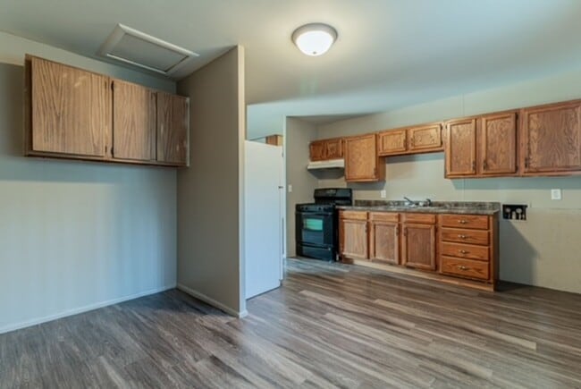 Building Photo - Newly renovated, 3 Bedroom ranch! - Availa...
