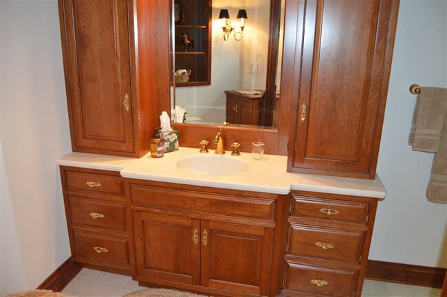 Building Photo - 711 Berkshire Ct