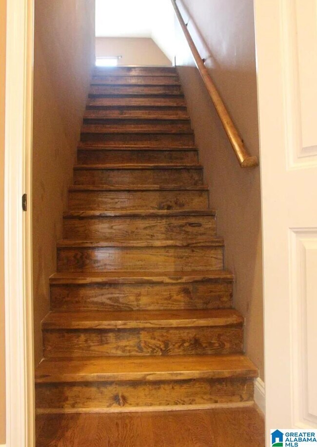 Building Photo - 1059 Kerry Dr