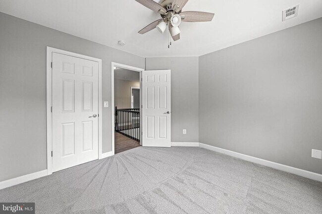 Building Photo - 1525 Walters Ln