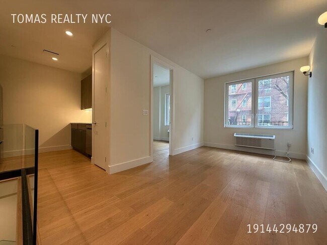 Building Photo - 3103 Sedgwick Ave