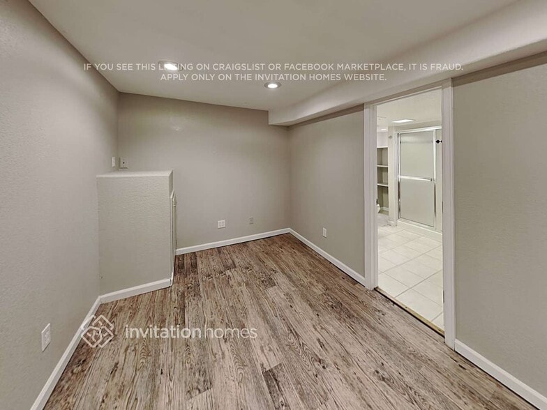 Building Photo - 17215 E Wagontrail Pkwy