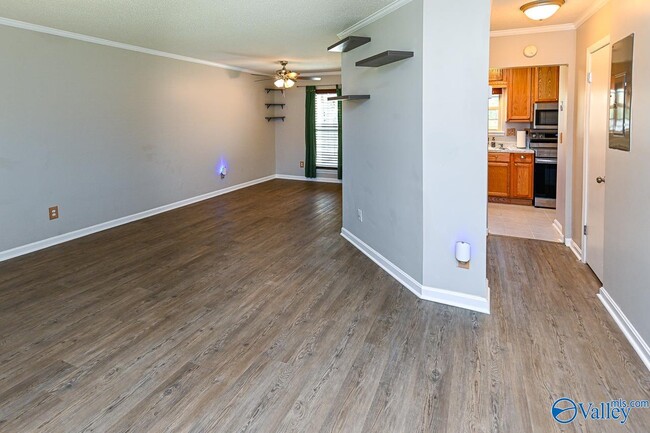Building Photo - 344 Autumn Ln