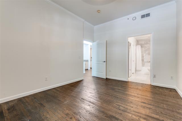 Building Photo - 3225 Turtle Creek Blvd Blvd