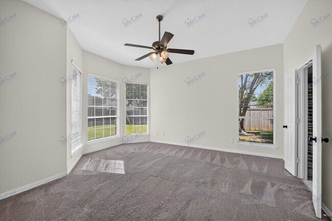 Building Photo - 8009 Owl Creek Ln
