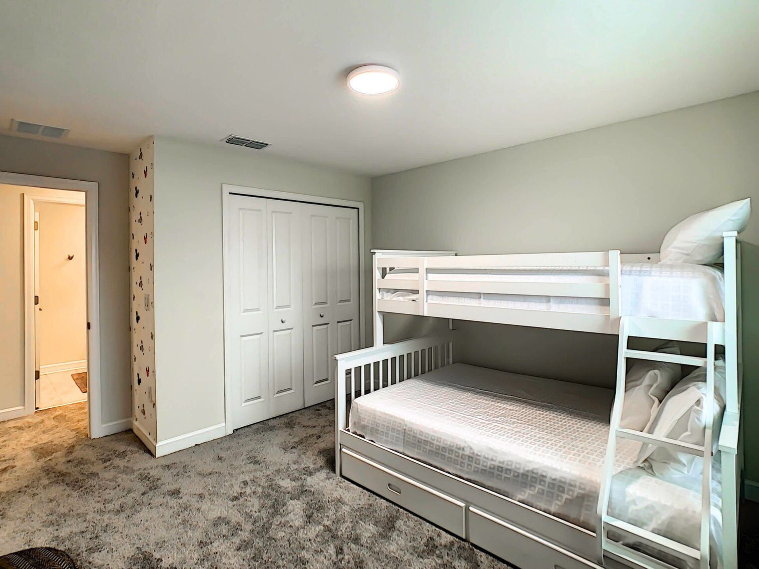 Building Photo - 2865 Simile St