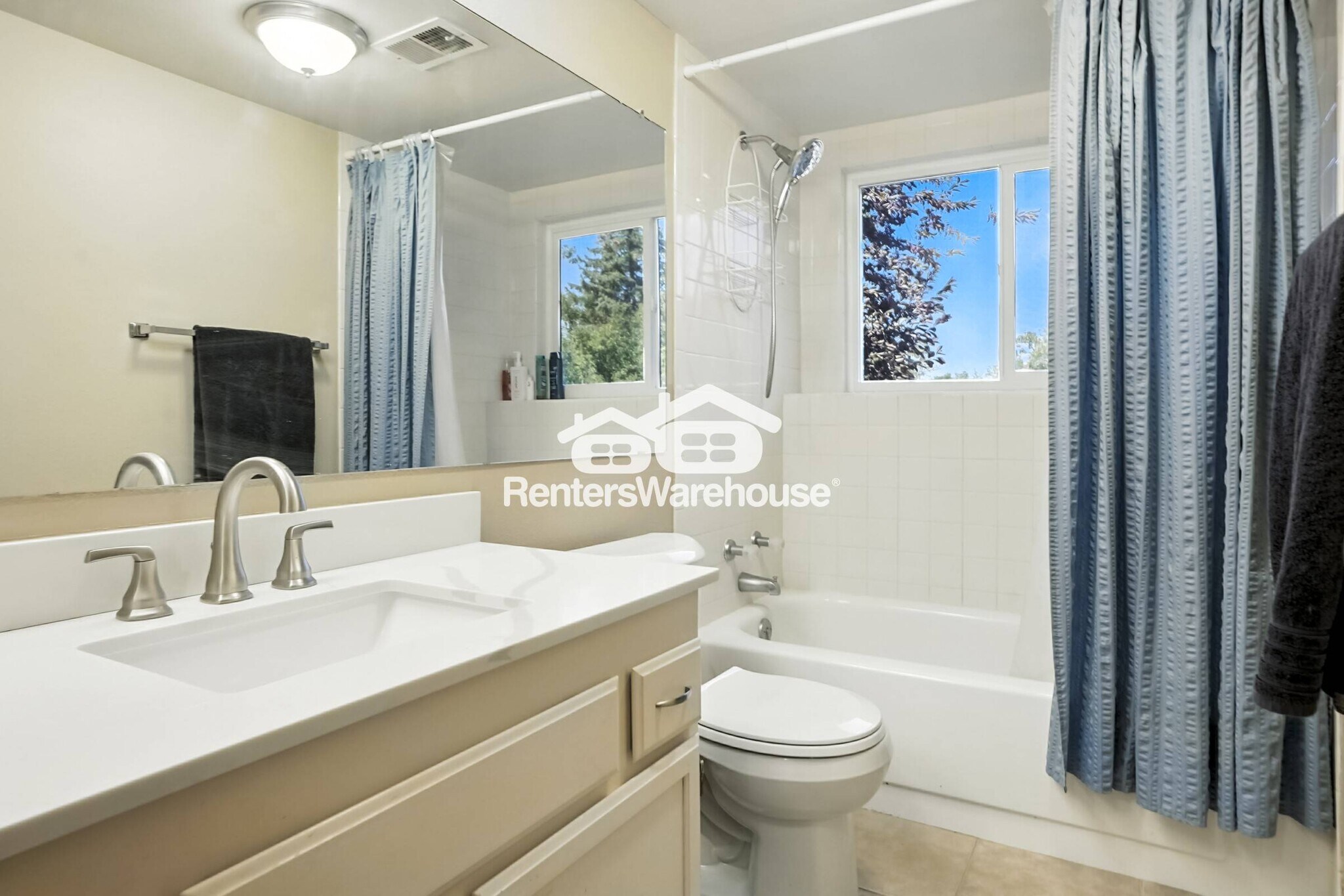 Building Photo - 131 Grouse Pl
