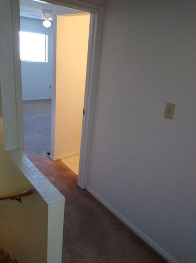 Building Photo - 145 W 820 S