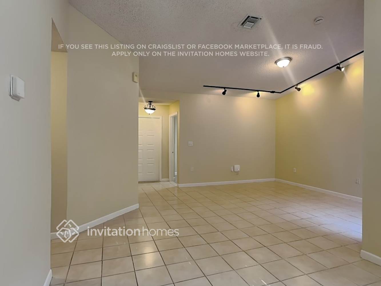 Building Photo - 14056 Langley Pl