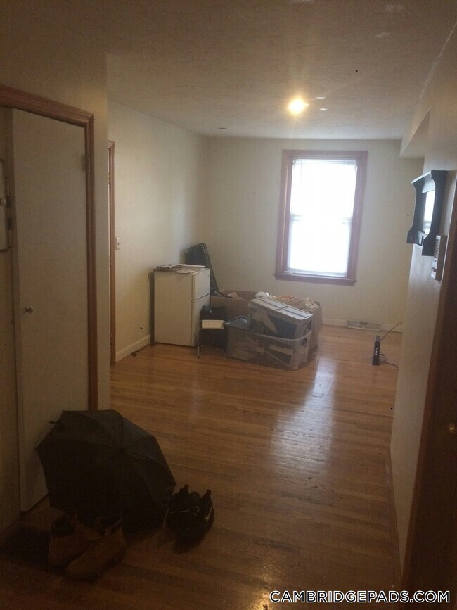 Building Photo - 9 Fulkerson St