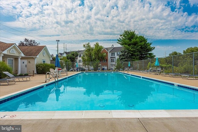 Building Photo - 7130 Oberlin Cir