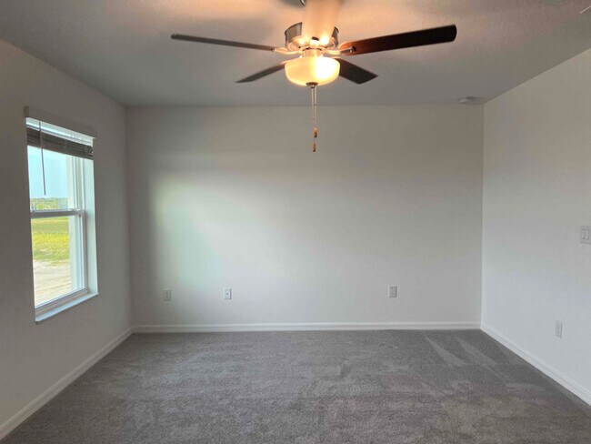 Building Photo - 32051 Powderpuff Mimosa Dr