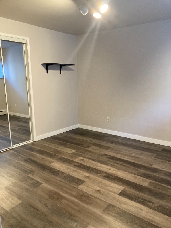 Building Photo - 4742 22nd Ave NE