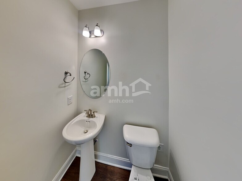 Building Photo - 414 Otter Trl