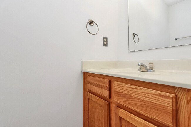 Building Photo - 3 Bed/2 Bath Home for RENT