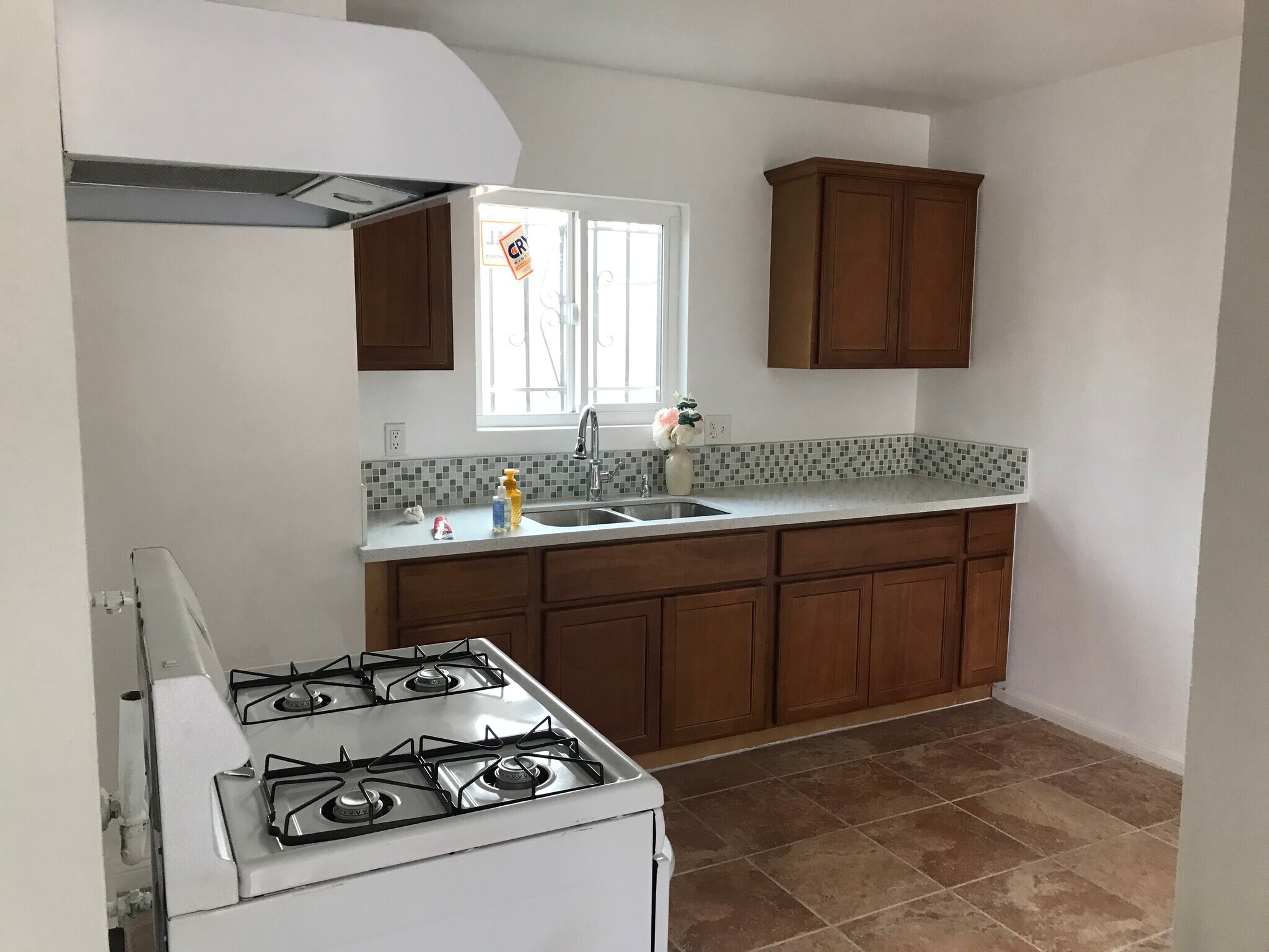 Building Photo - 1030 E 21st St