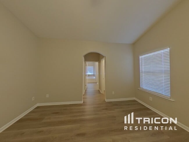 Building Photo - 114 Biscayne Terrace