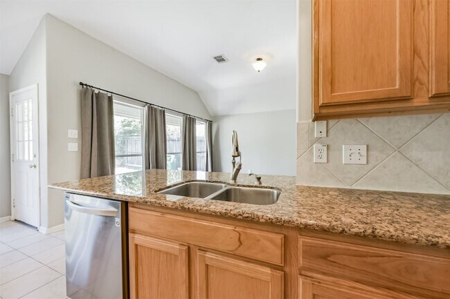 Building Photo - 13203 Yaupon Holly Ln