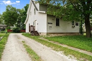 Building Photo - 1016 W Hovey Ave