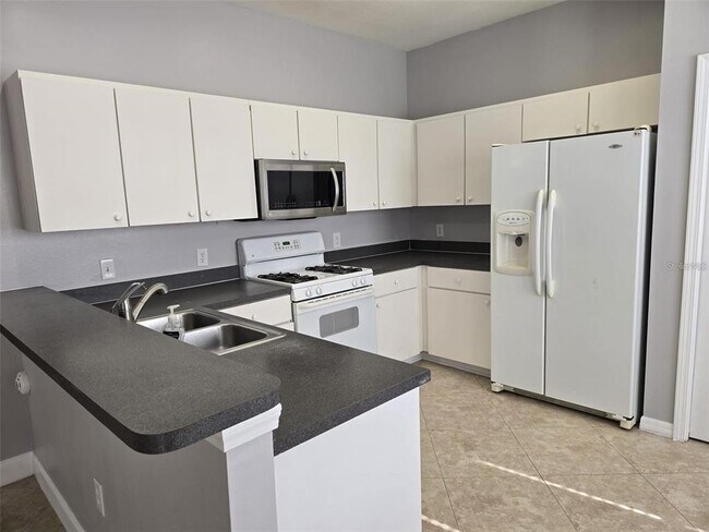 Building Photo - 24612 Portofino Dr