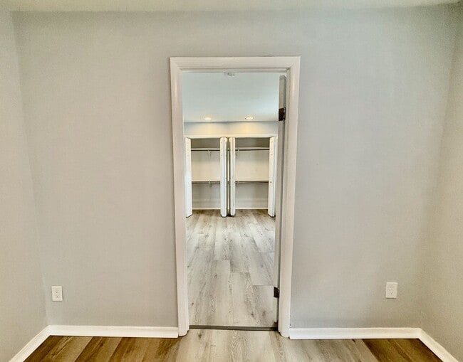 Building Photo - 2443 S 7th St