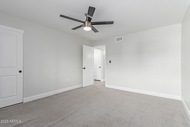 Building Photo - 3701 E Monterosa St