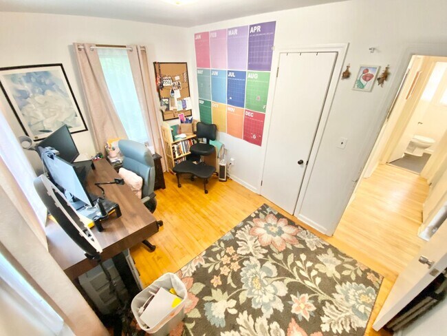 Building Photo - 4 Bedroom Home in South Burlington VT Avai...