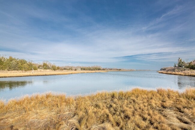 Building Photo - 21 Old Stone Hwy