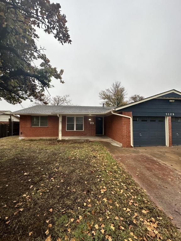 Building Photo - 3529 Hillside Dr