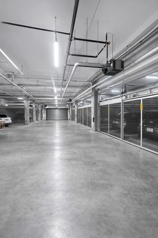 Building Photo - 400 W Broadway