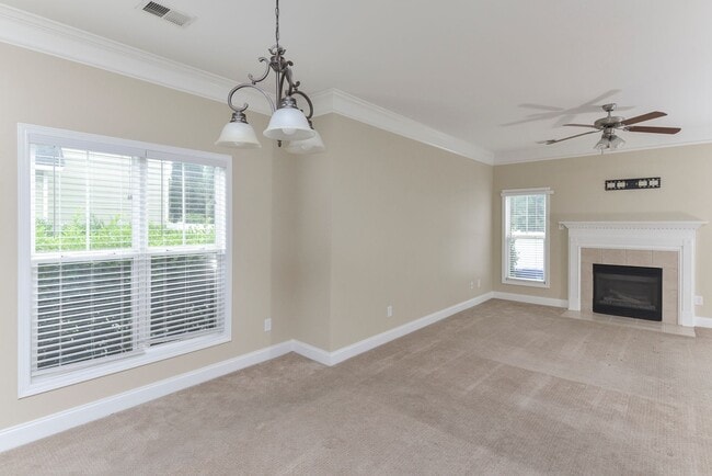 Building Photo - 2 Bedroom, 2.5 Bath in Hampton Forest- Mov...