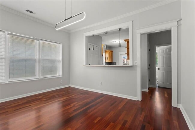 Building Photo - 520 Angier Ave NE