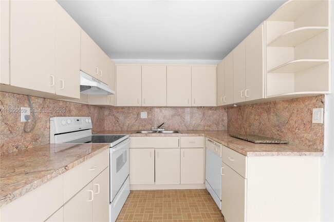 Building Photo - 14250 SW 62nd St