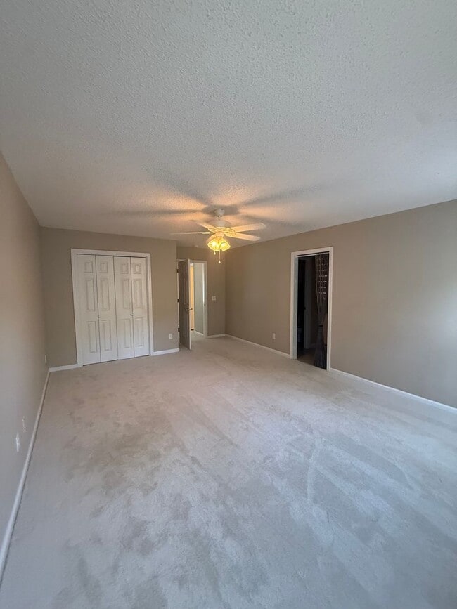 Building Photo - 123 Woodberry Dr