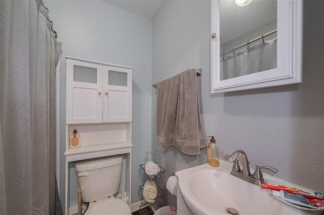 Building Photo - 5514 Avenue M